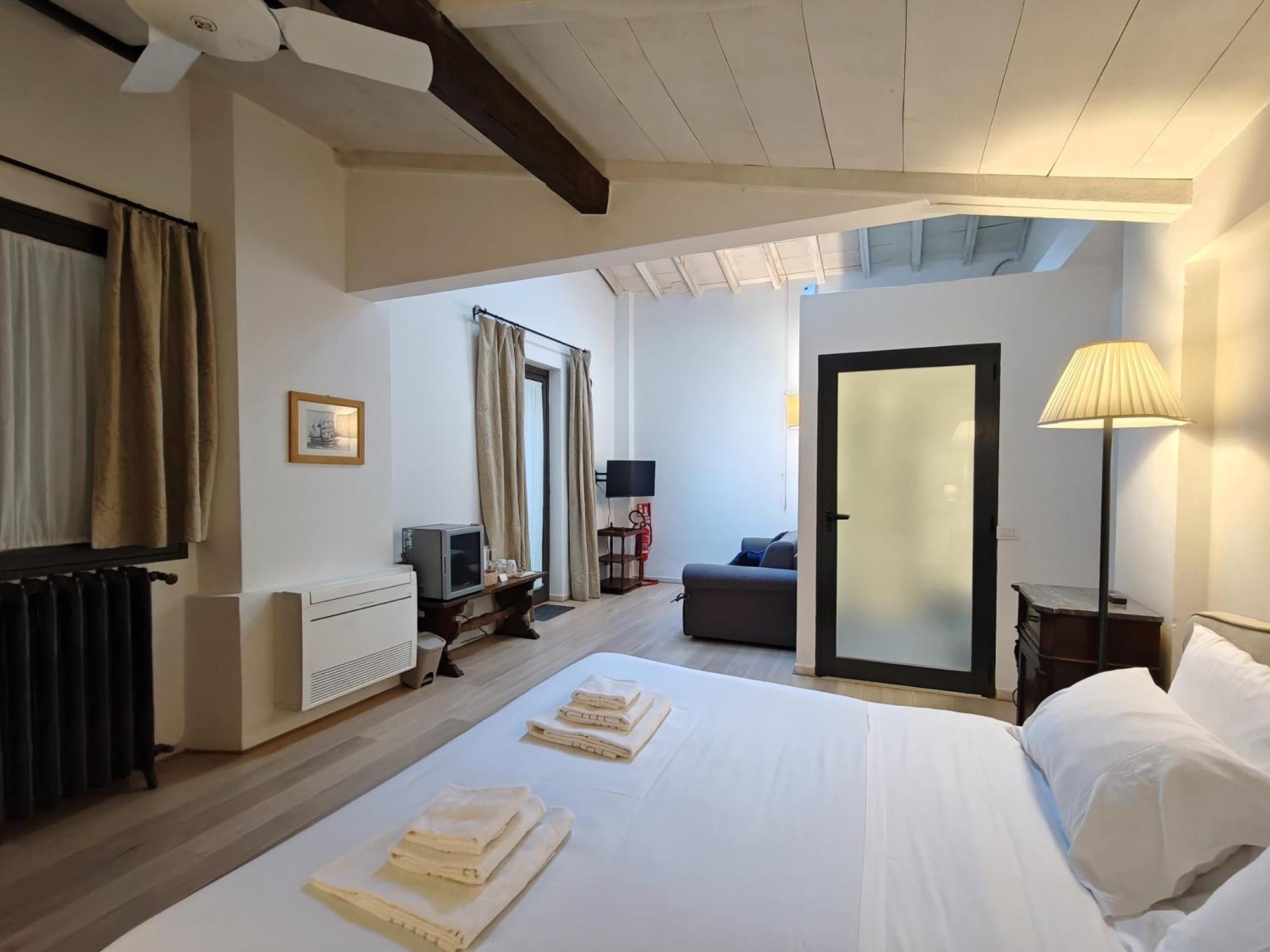 Cortile Santa Monaca Apartment Firenze Bagian luar foto